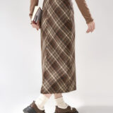 Dark-Academiao-High-Waist-Woolenl-Plaid-Midi-Skirt (4)